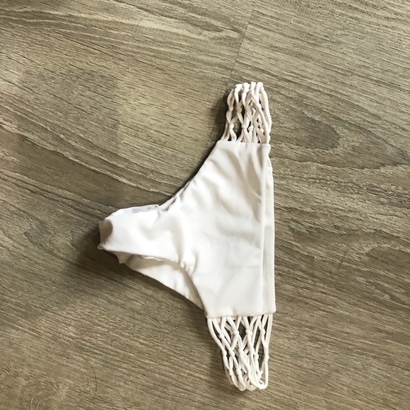 Mikoh woven bikini set white - Picture 8 of 10